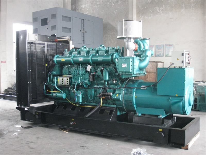 咸阳200KW 柴油发电机的油耗是多少？